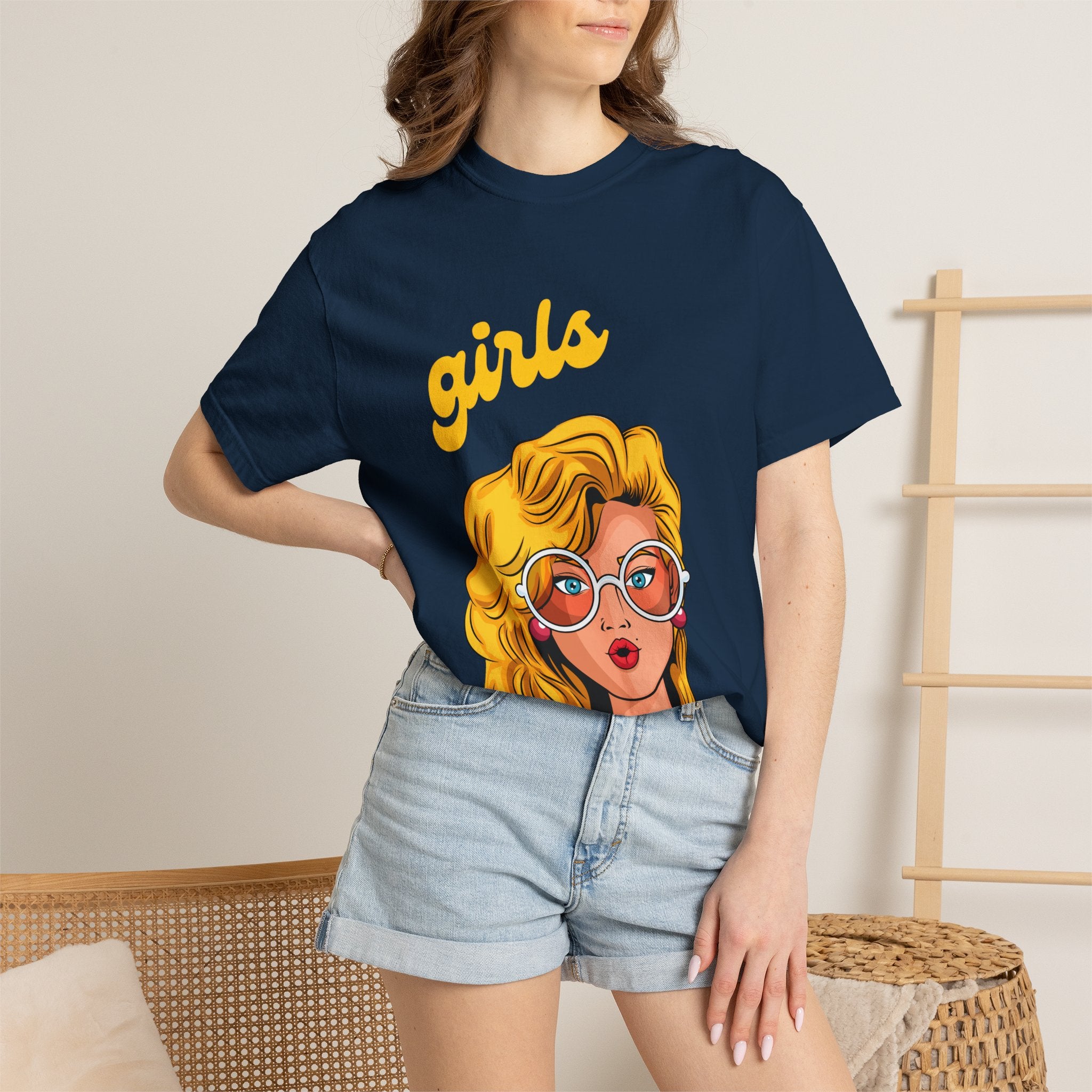 Retro Pop Art "Girls" - Graphic T-Shirt